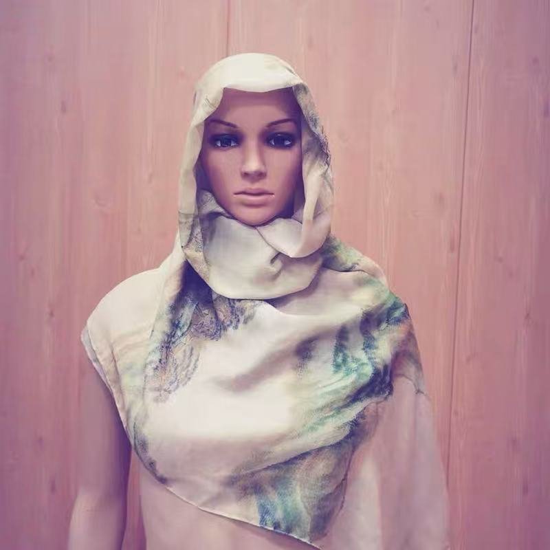Islamic Prayer Scarf – Ivory Floral Camo Print Shawl